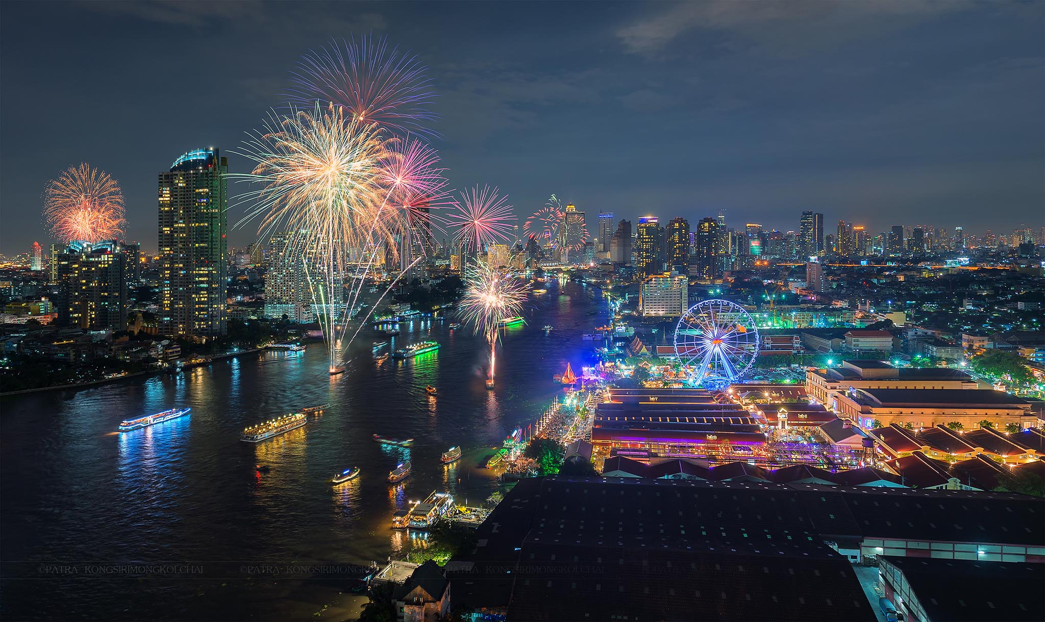 ผลการค้นหารูปภาพสำหรับ ลอยกระทง เอเชียทีค ริเวอร์ฟรอนท์